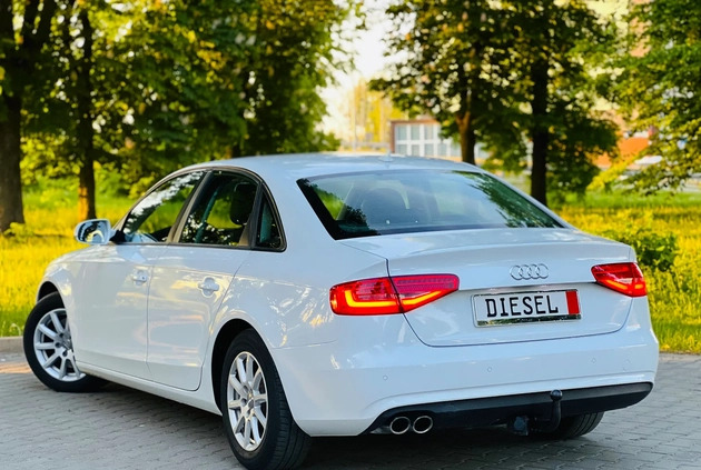 Audi A4 cena 47900 przebieg: 204535, rok produkcji 2013 z Ząbki małe 742